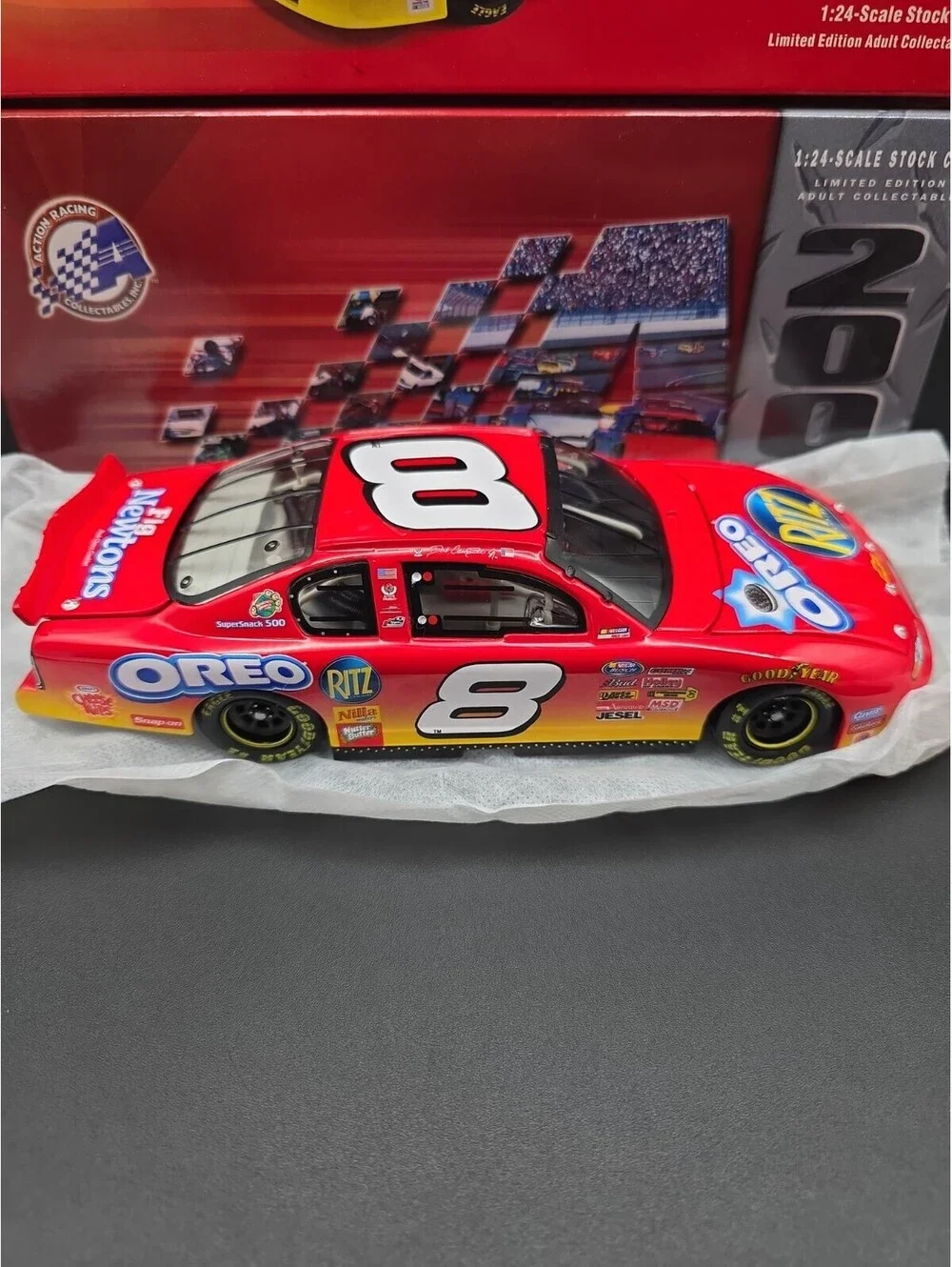 #8 DALE EARNHARDT JR. 1/24 OREO RITZ CUP CAR 2003 ACTION Diecast Car